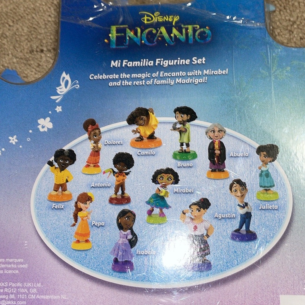 Disney Encanto Mi Familia Figurine Set! - Picture 3 of 5